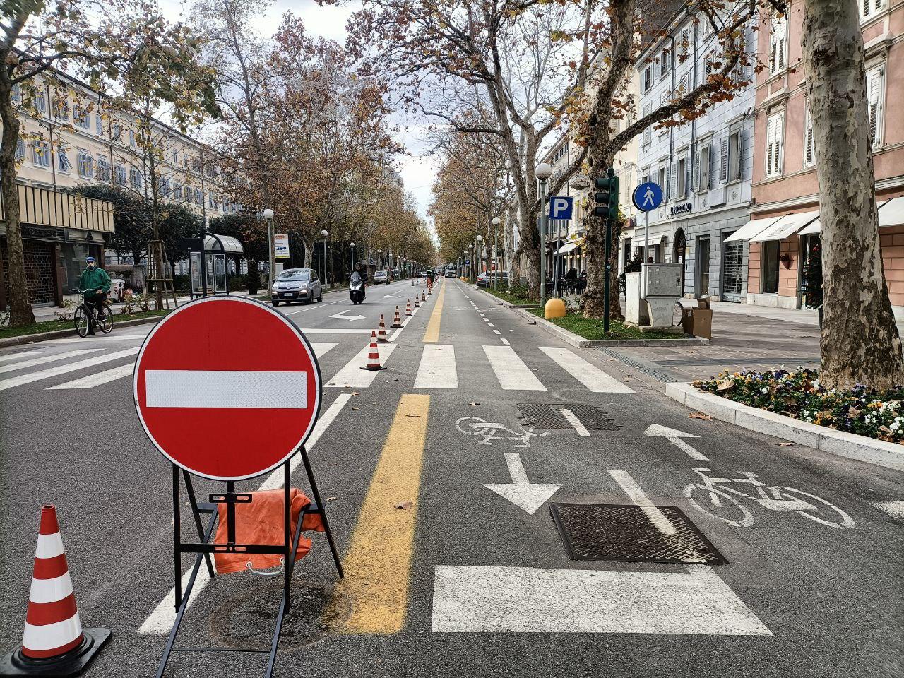 Copertina per La corsa al referendum sulla ciclabile, 1600 firme consegnate a Gorizia
